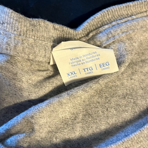 Multiple t-shirts - Picture 13 of 13